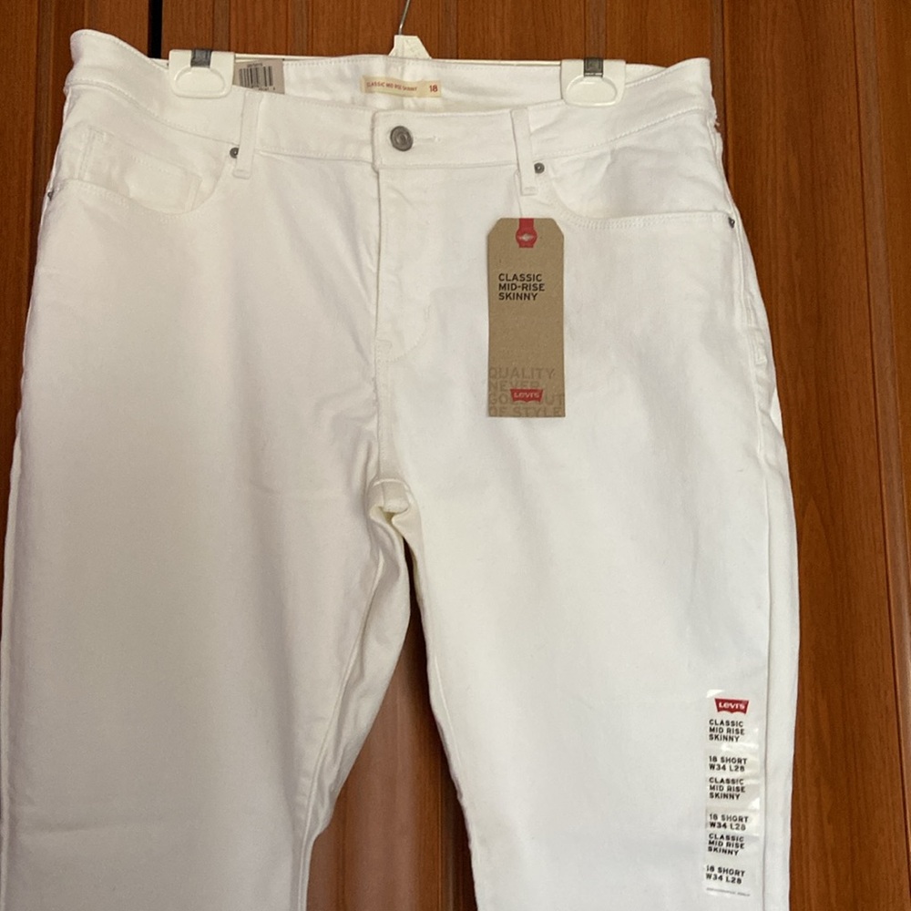 Levi's White Classic Mid-Rise Skinny Jeans Timeless Style Size 18 - Picture 2 of 13